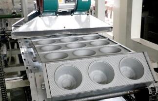 山東餐盒機哪家性價比高，真空成型機廠家推薦
